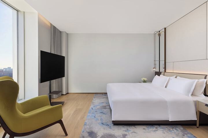 Room 13 of 57