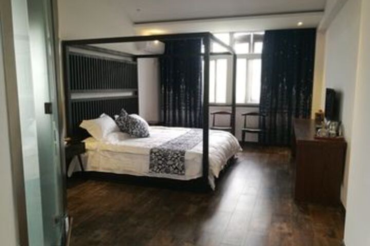 Room 28 of 39
