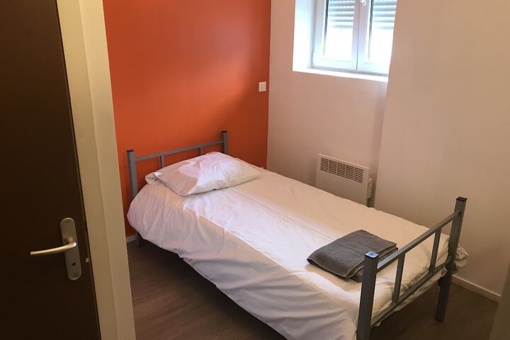 Room 13 of 158