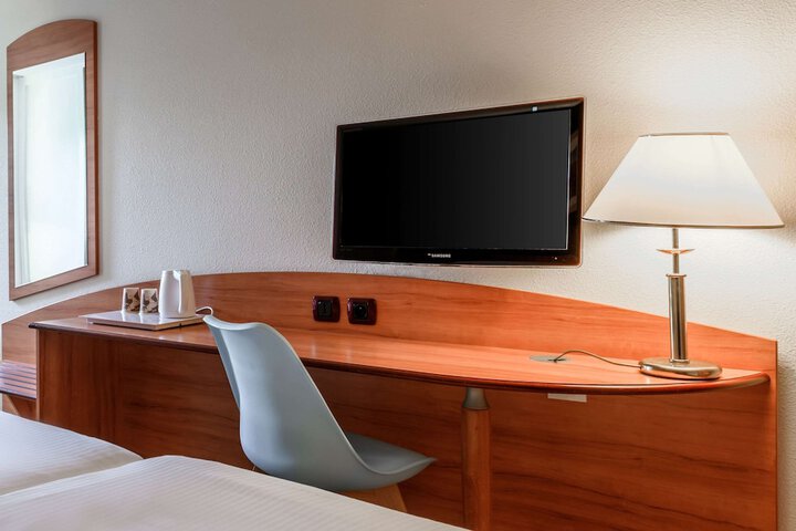 Room 22 of 43