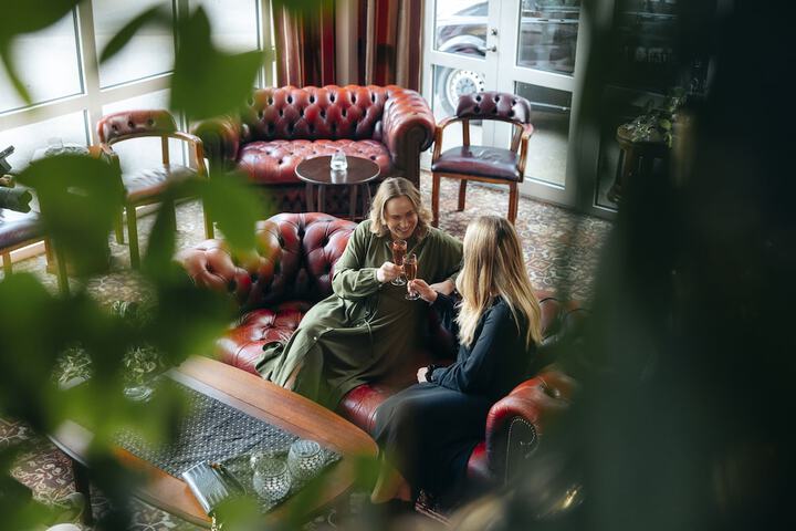 Guest Lobby