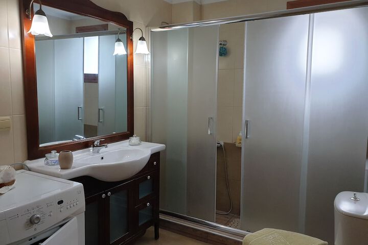 Room 12 of 40