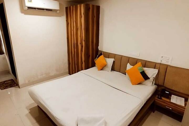 Room 20 of 38