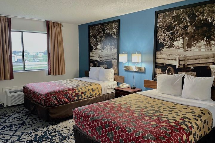 Room 5 of 17