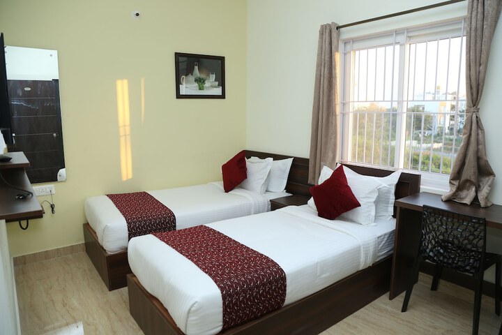 Room 13 of 23
