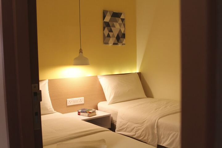 Room 15 of 48