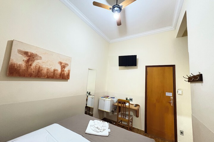 Room 30 of 68