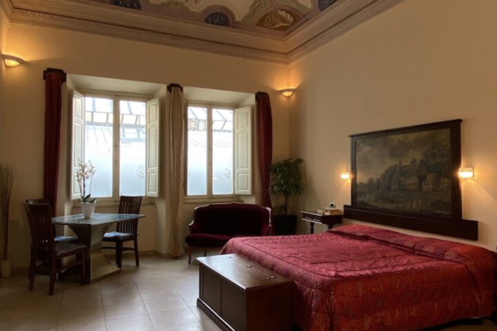 Room 9 of 70