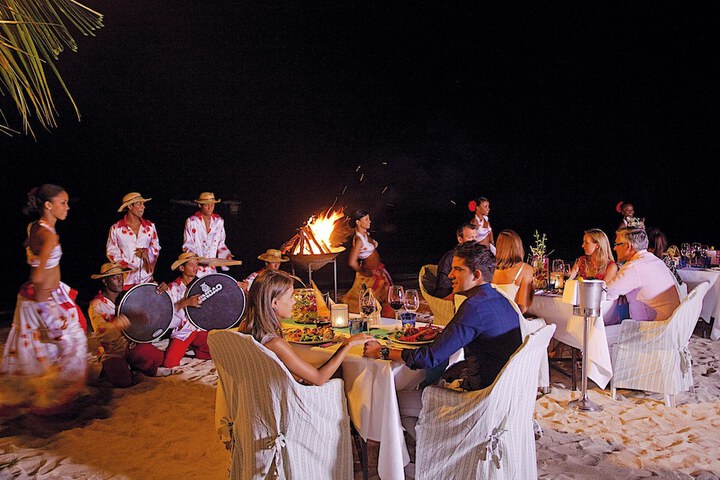 Dining 64 of 133