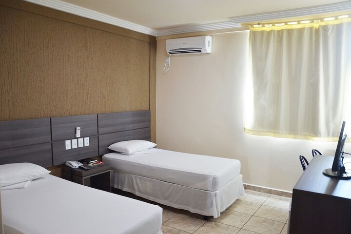 Room 5 of 22