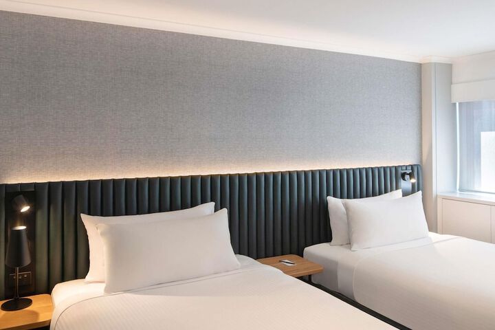 Room 48 of 111