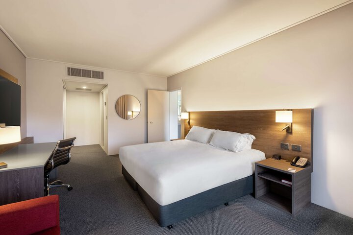 Room 10 of 119
