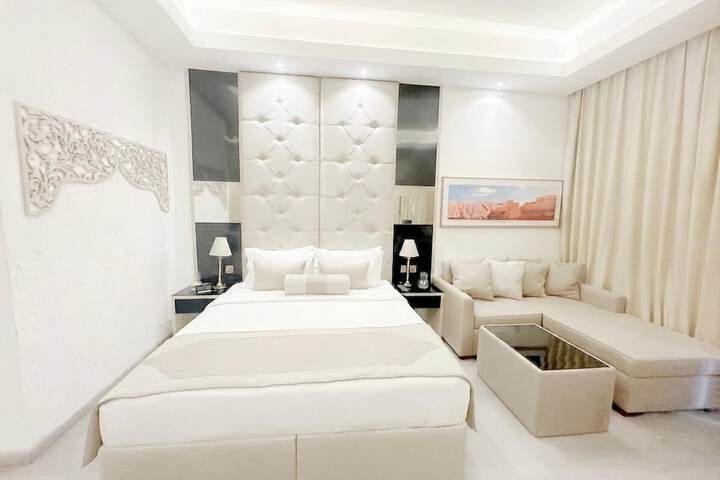 Room 18 of 81