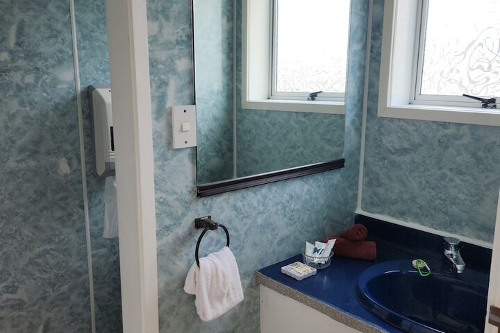 Room 48 of 76