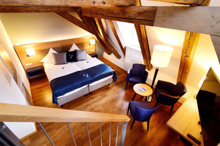 Room 14 of 49