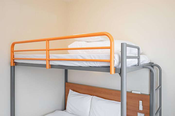 Room 8 of 25