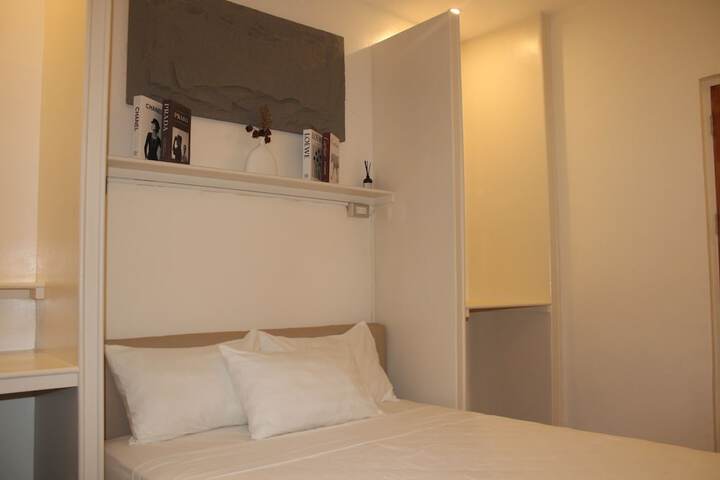 Room 7 of 83