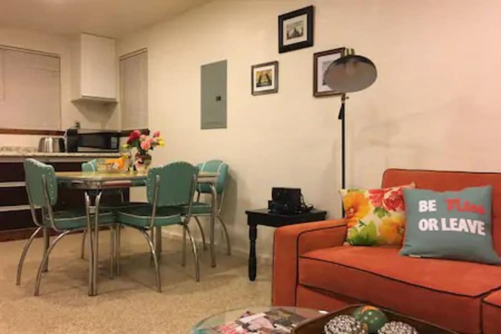 Room 11 of 36
