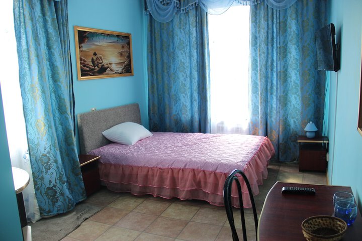 Room 17 of 24