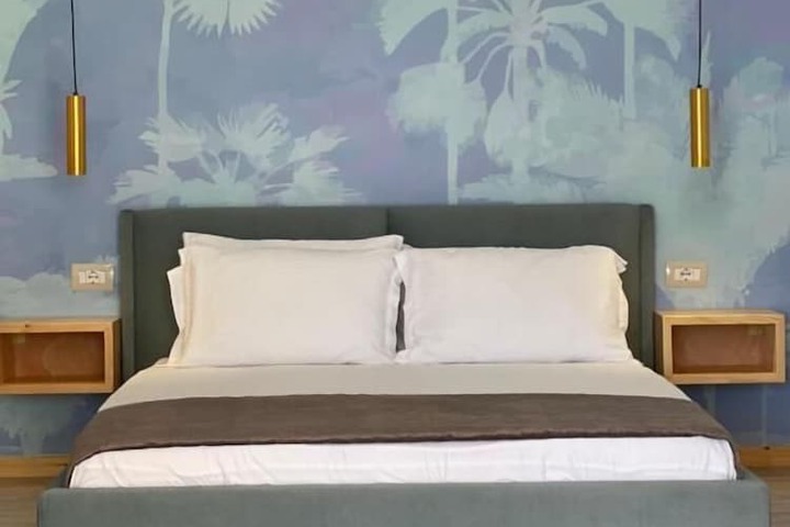 Room 3 of 12