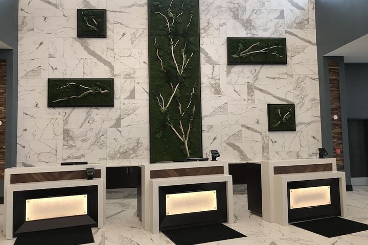 Check-in/check-out kiosk
