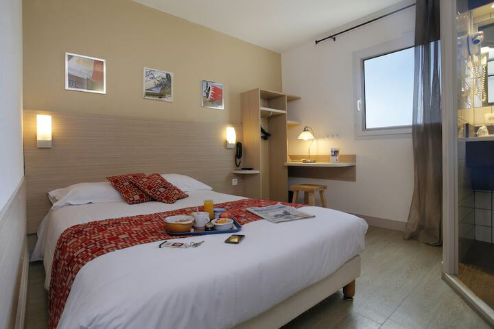 Room 3 of 57