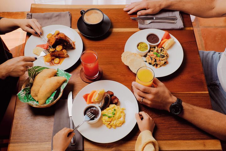 Breakfast/Coffee Service 197 of 252
