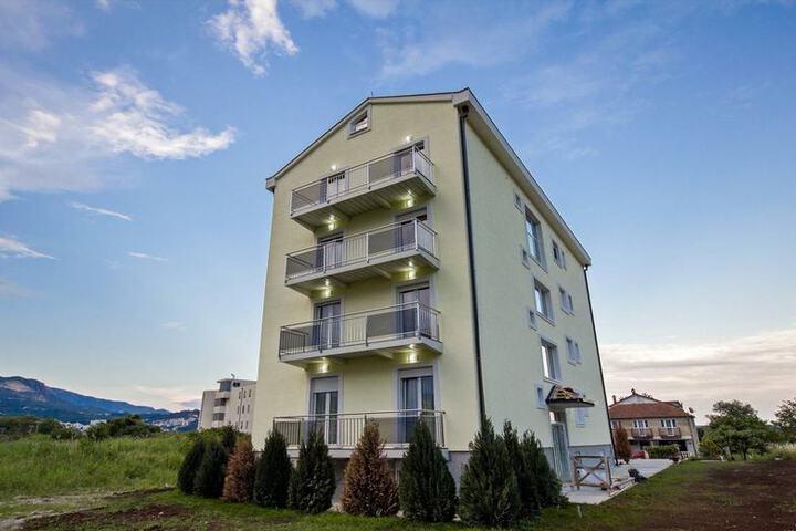 APARTMANI BRISTOL IGALO