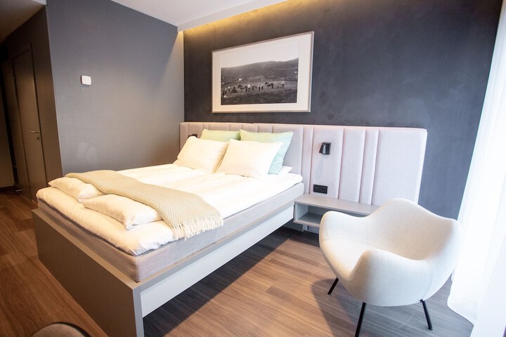Room 8 of 41