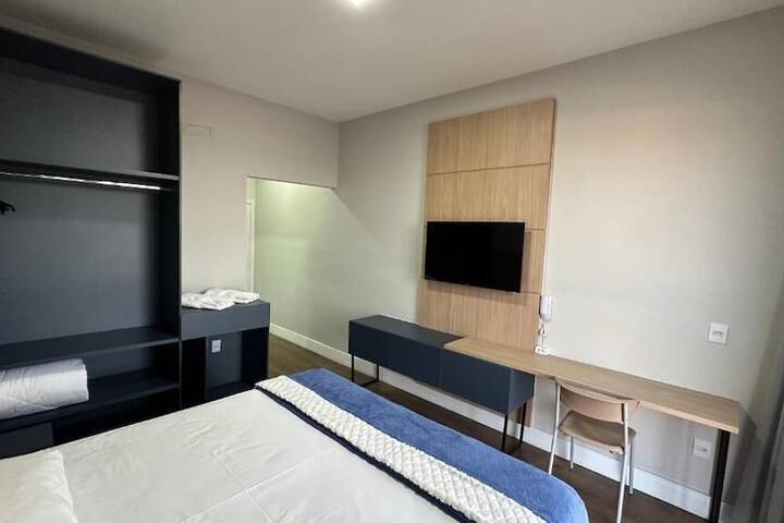 Room 4 of 14