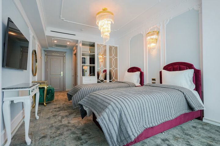 Room 25 of 64