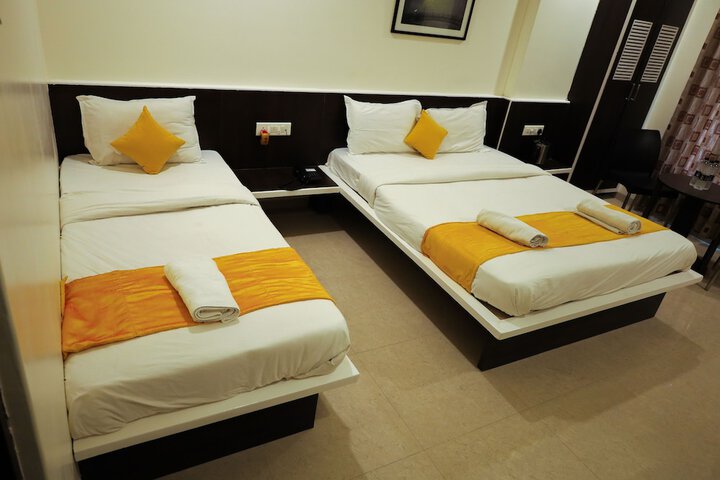 Room 12 of 39