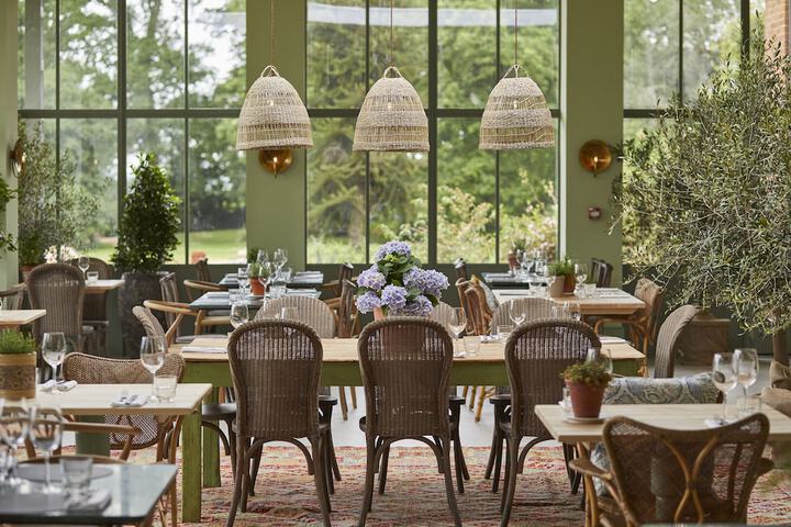 Dining 95 of 151