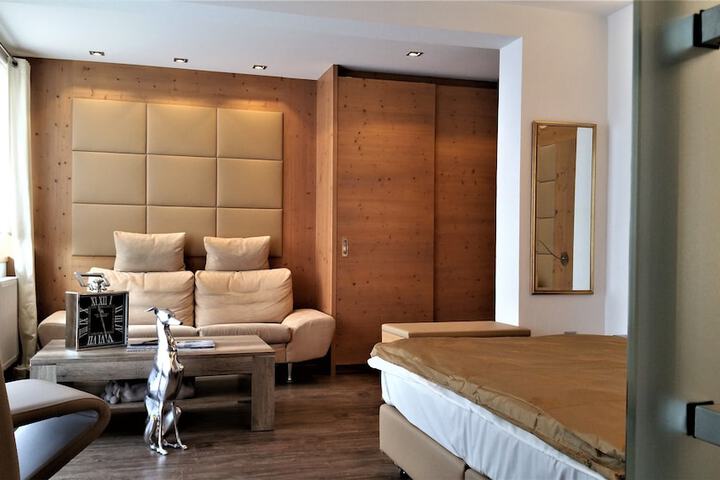 Hotel Interior 108 of 124
