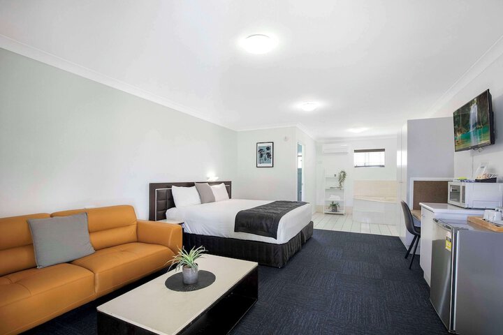 Room 6 of 23