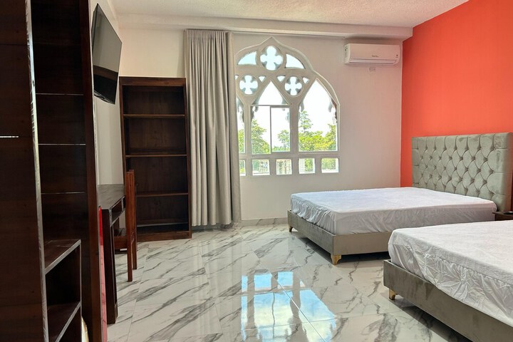Room 13 of 74