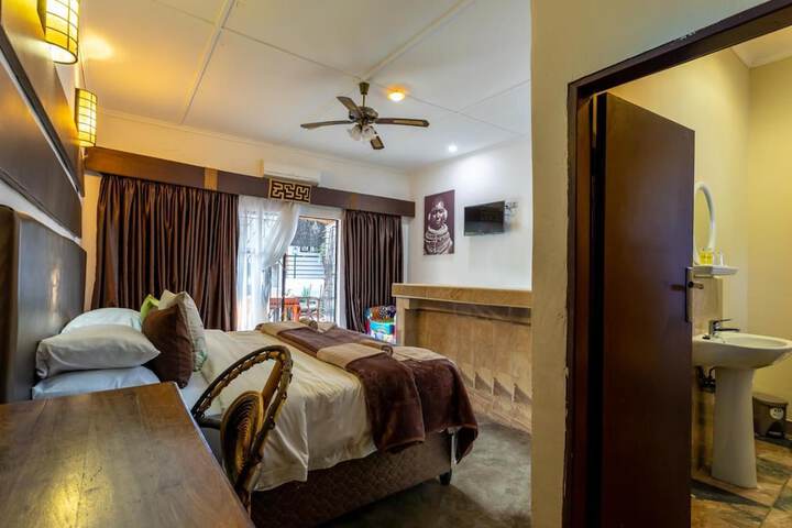 Room 9 of 47