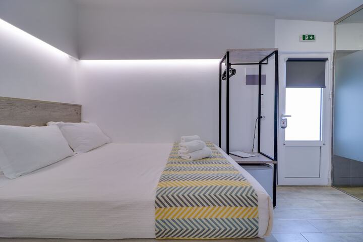 Room 5 of 44