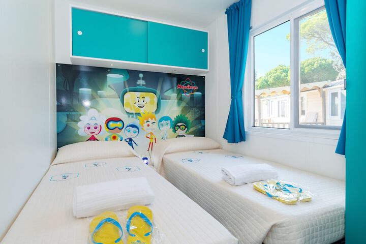 Room 27 of 227
