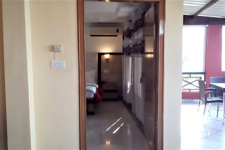 Room 72 of 120