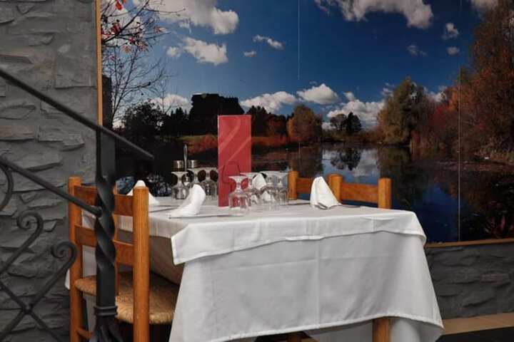 Dining 79 of 128
