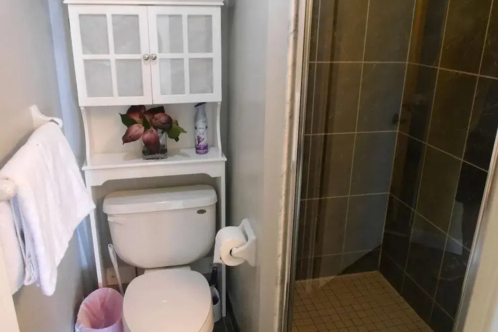 Room 7 of 14