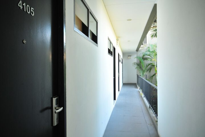Ballroom/Hall 36 of 43