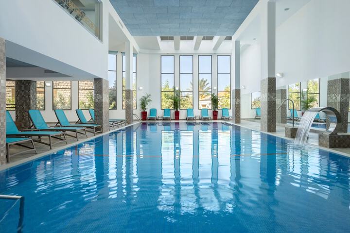 Pool 40 of 87