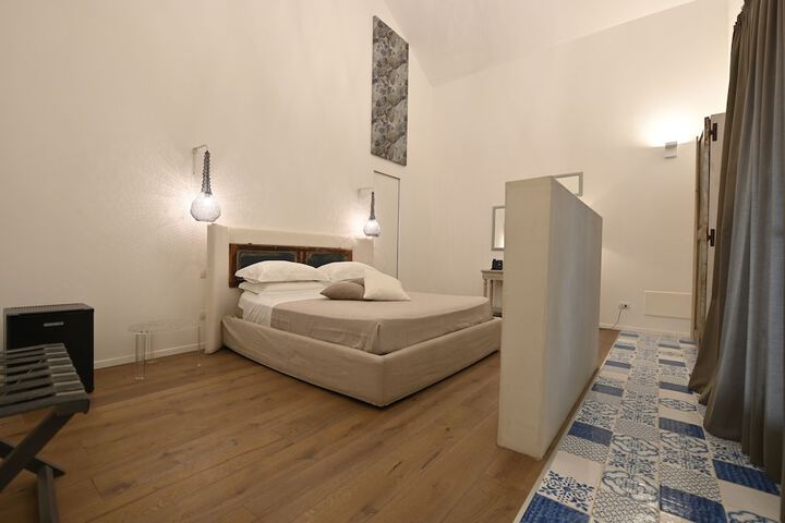 Room 35 of 114