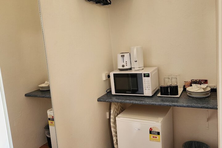 Room 14 of 28
