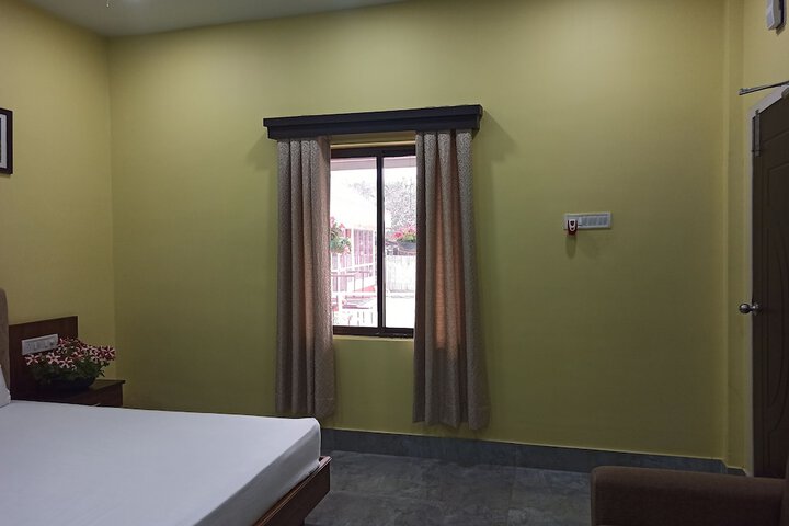 Room 11 of 40