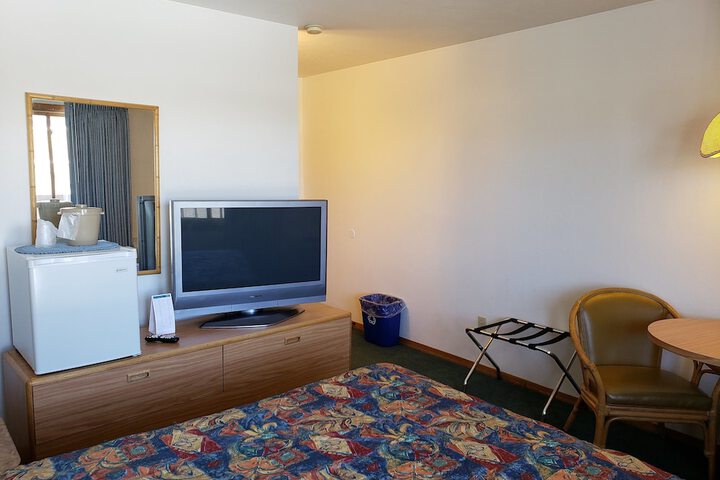 Queen Bed City View (13 of 33)