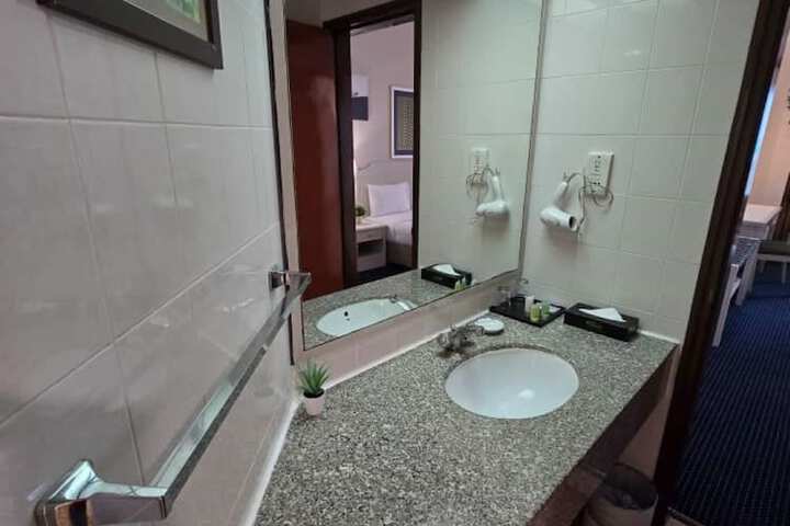 Room 490 of 650