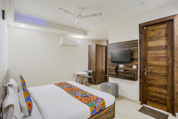 Room 20 of 33